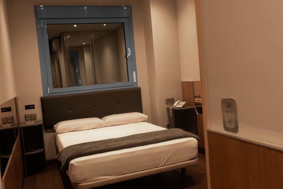 Hotel Fabrik Humanes de Madrid Zewnętrze zdjęcie