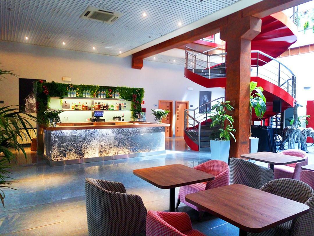 Hotel Fabrik Humanes de Madrid Zewnętrze zdjęcie